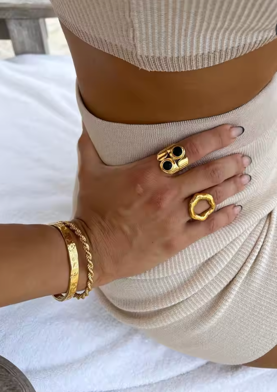 Noir Gold Power Rings - Luxurise Fashion - 