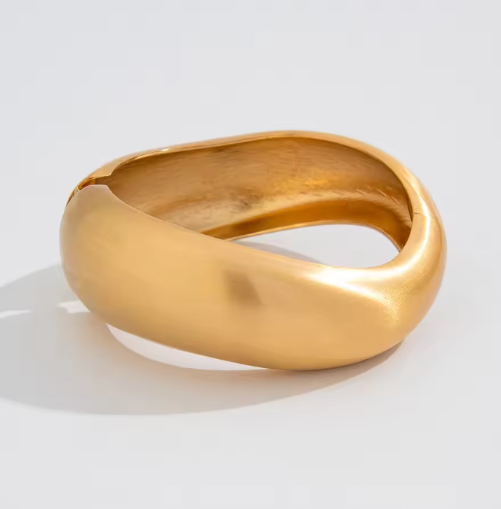 Bold Curve Cuffs Bracelet - Luxurise Fashion - 